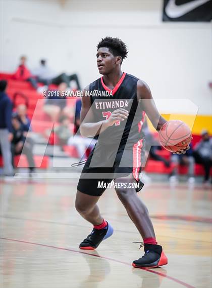 Thumbnail 1 in Etiwanda vs Santa Clarita Christian photogallery.