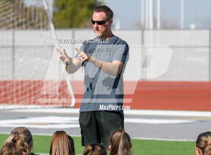 Thumbnail 2 in Mountain View vs. Gilbert (Coyote Classic Tournament) photogallery.