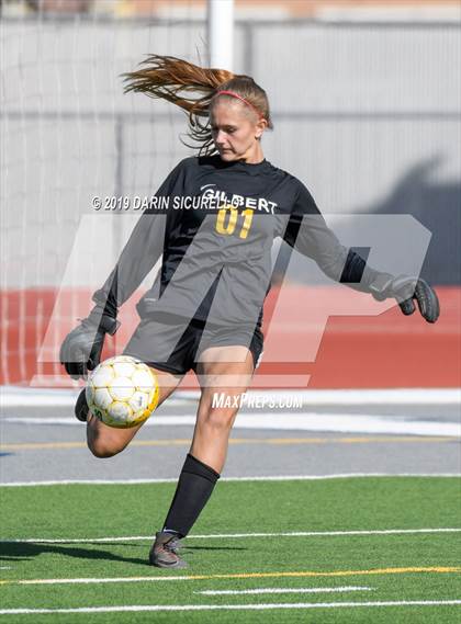 Thumbnail 2 in Mountain View vs. Gilbert (Coyote Classic Tournament) photogallery.