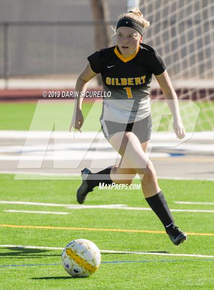 Thumbnail 3 in Mountain View vs. Gilbert (Coyote Classic Tournament) photogallery.