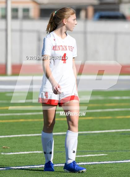 Thumbnail 3 in Mountain View vs. Gilbert (Coyote Classic Tournament) photogallery.
