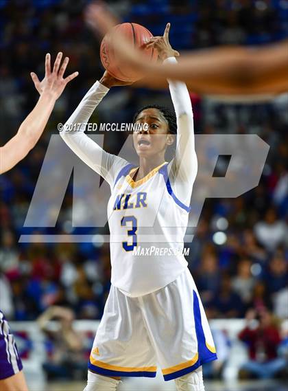 Thumbnail 2 in North Little Rock vs. Fayetteville (AAA 7A Final) photogallery.