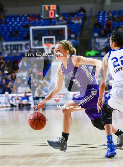 Thumbnail 2 in North Little Rock vs. Fayetteville (AAA 7A Final) photogallery.