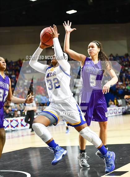 Thumbnail 3 in North Little Rock vs. Fayetteville (AAA 7A Final) photogallery.