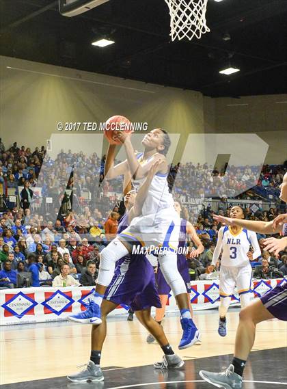 Thumbnail 3 in North Little Rock vs. Fayetteville (AAA 7A Final) photogallery.