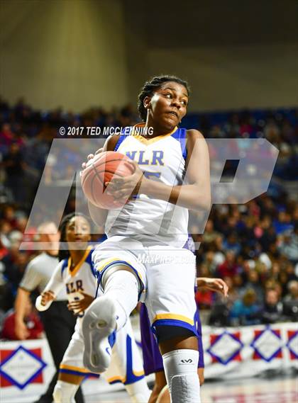 Thumbnail 2 in North Little Rock vs. Fayetteville (AAA 7A Final) photogallery.