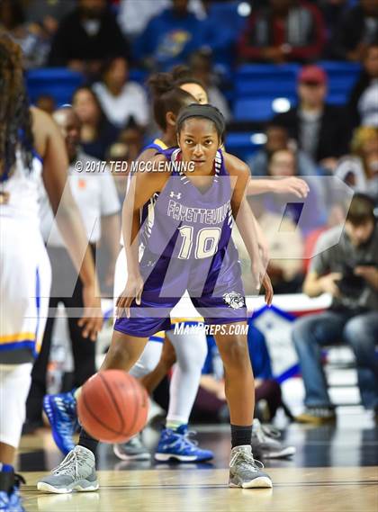 Thumbnail 2 in North Little Rock vs. Fayetteville (AAA 7A Final) photogallery.