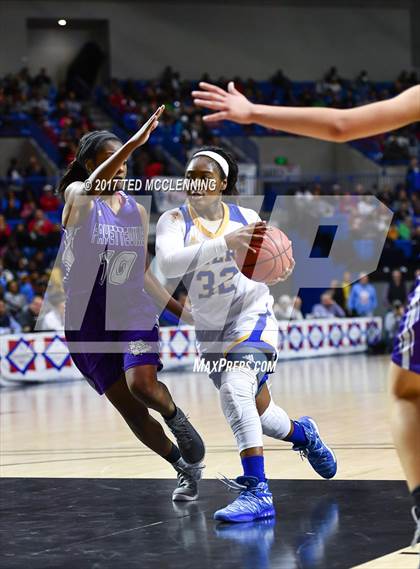 Thumbnail 1 in North Little Rock vs. Fayetteville (AAA 7A Final) photogallery.