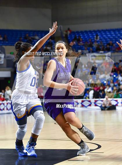 Thumbnail 1 in North Little Rock vs. Fayetteville (AAA 7A Final) photogallery.