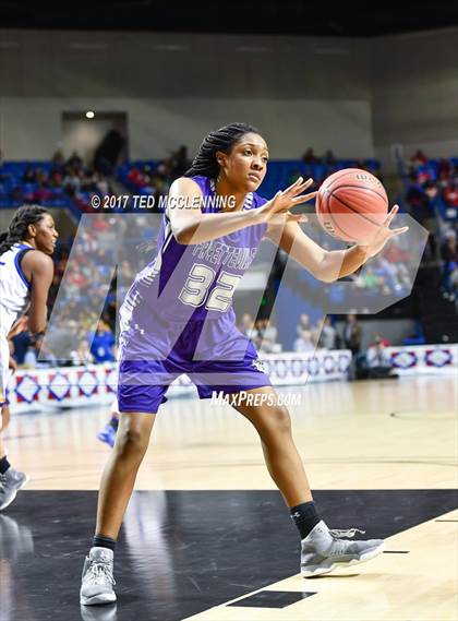 Thumbnail 1 in North Little Rock vs. Fayetteville (AAA 7A Final) photogallery.