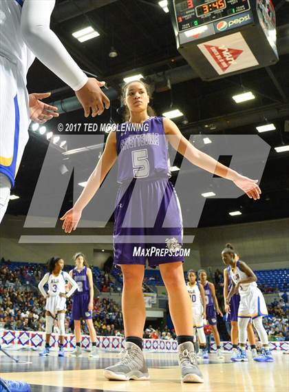 Thumbnail 1 in North Little Rock vs. Fayetteville (AAA 7A Final) photogallery.