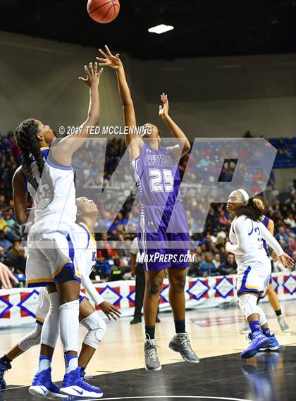 Thumbnail 1 in North Little Rock vs. Fayetteville (AAA 7A Final) photogallery.