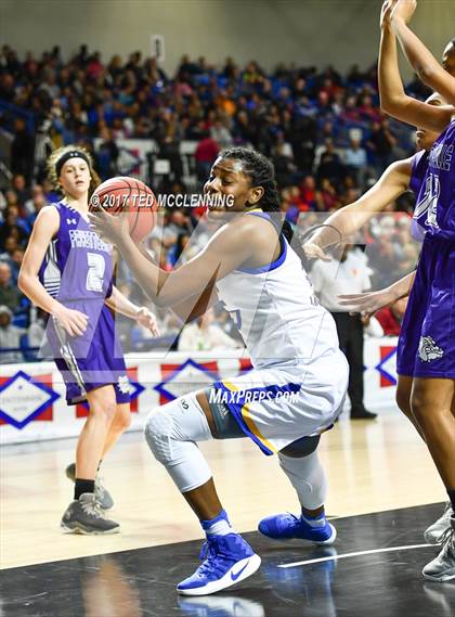 Thumbnail 1 in North Little Rock vs. Fayetteville (AAA 7A Final) photogallery.