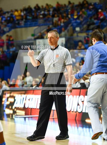 Thumbnail 2 in North Little Rock vs. Fayetteville (AAA 7A Final) photogallery.