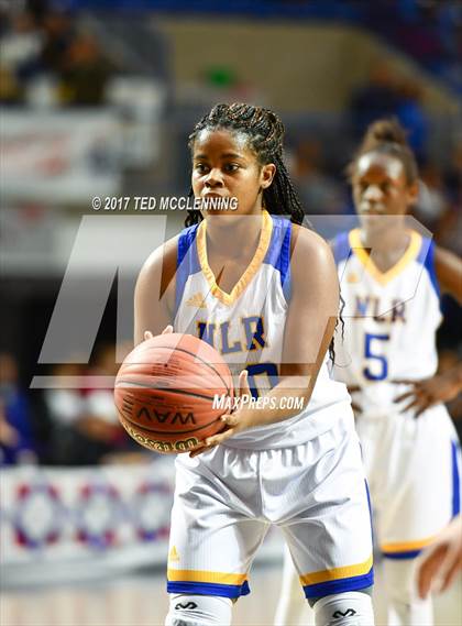 Thumbnail 2 in North Little Rock vs. Fayetteville (AAA 7A Final) photogallery.