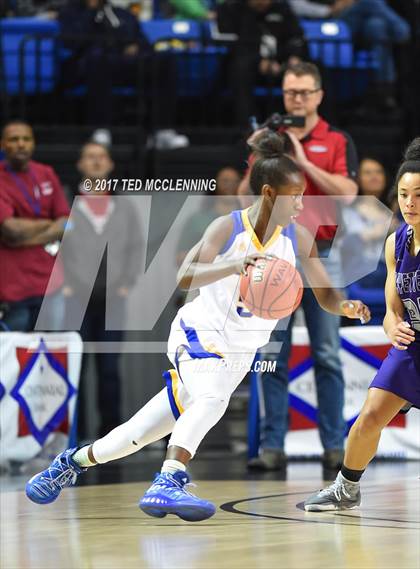 Thumbnail 3 in North Little Rock vs. Fayetteville (AAA 7A Final) photogallery.