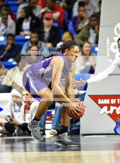 Thumbnail 1 in North Little Rock vs. Fayetteville (AAA 7A Final) photogallery.
