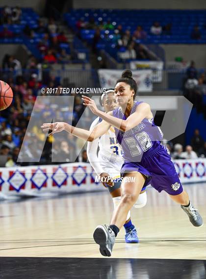 Thumbnail 1 in North Little Rock vs. Fayetteville (AAA 7A Final) photogallery.