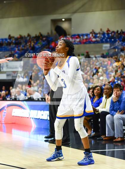Thumbnail 3 in North Little Rock vs. Fayetteville (AAA 7A Final) photogallery.