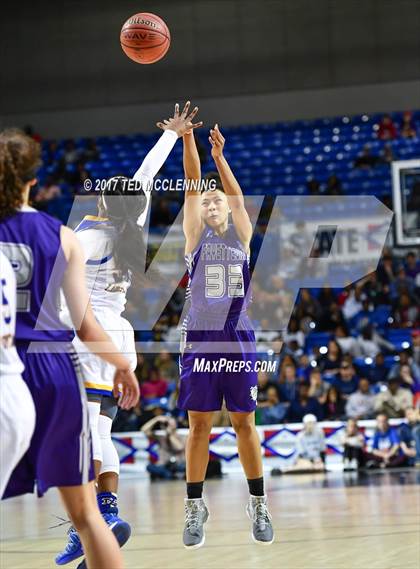 Thumbnail 3 in North Little Rock vs. Fayetteville (AAA 7A Final) photogallery.