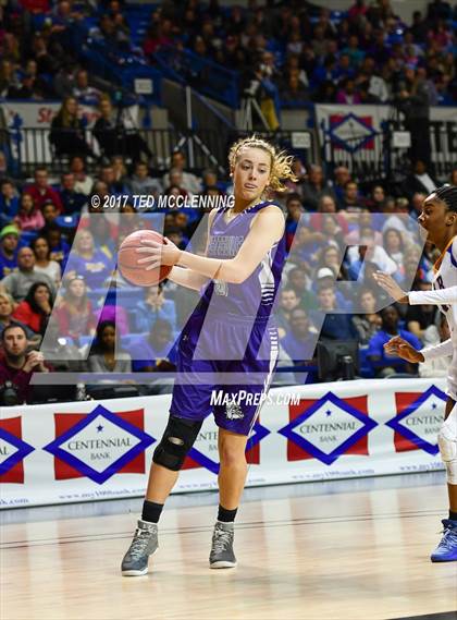 Thumbnail 2 in North Little Rock vs. Fayetteville (AAA 7A Final) photogallery.