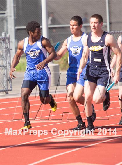 Thumbnail 2 in CAL Invitational Boys Track and Field photogallery.