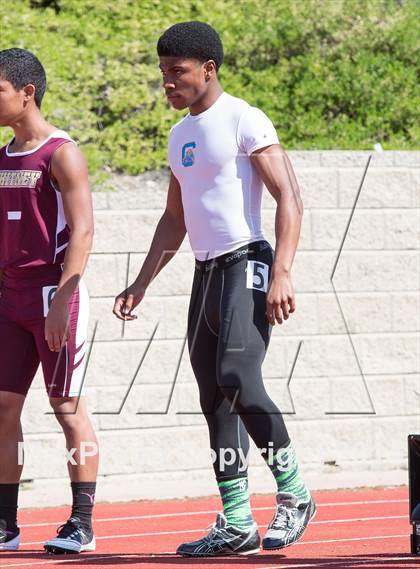 Thumbnail 2 in CAL Invitational Boys Track and Field photogallery.
