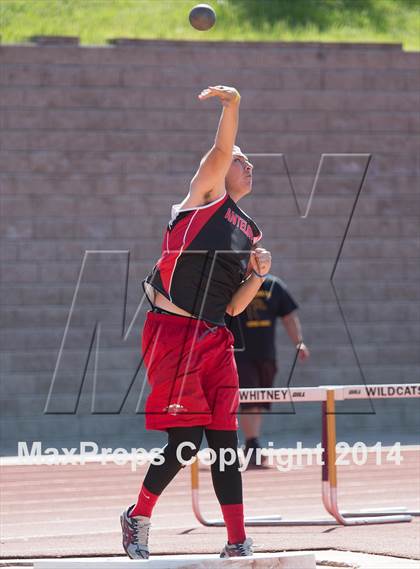 Thumbnail 3 in CAL Invitational Boys Track and Field photogallery.