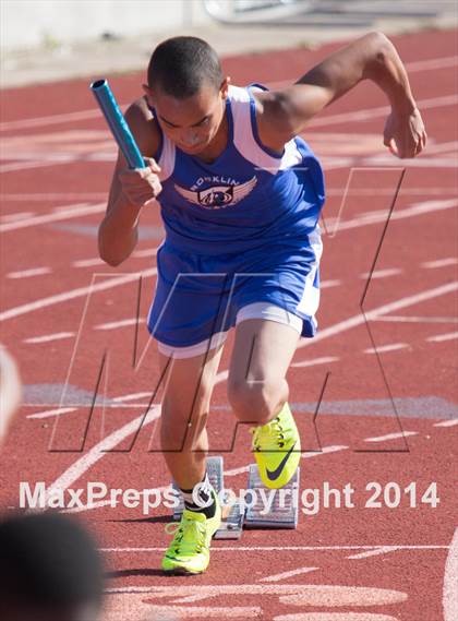 Thumbnail 3 in CAL Invitational Boys Track and Field photogallery.