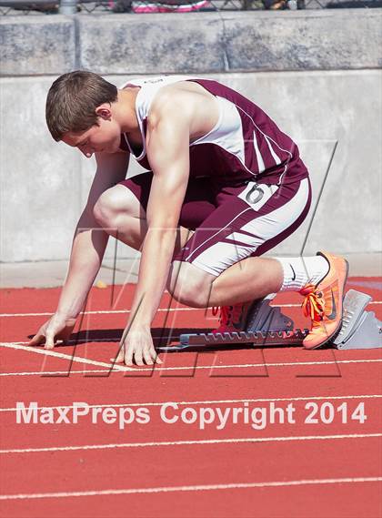Thumbnail 2 in CAL Invitational Boys Track and Field photogallery.