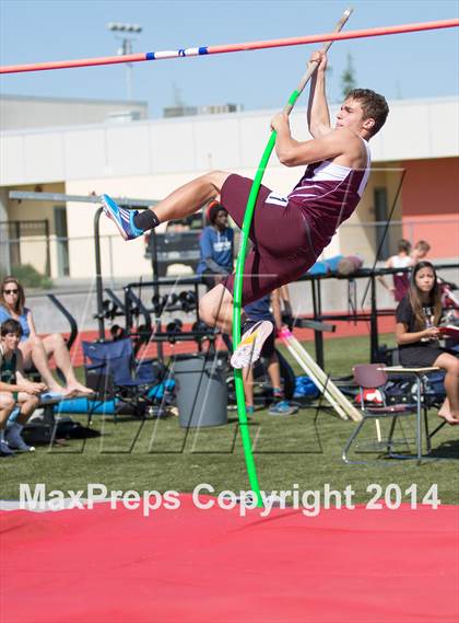 Thumbnail 1 in CAL Invitational Boys Track and Field photogallery.