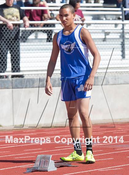 Thumbnail 3 in CAL Invitational Boys Track and Field photogallery.