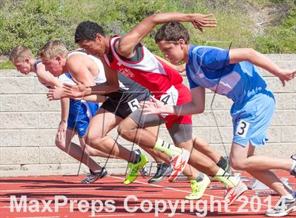 Thumbnail 3 in CAL Invitational Boys Track and Field photogallery.