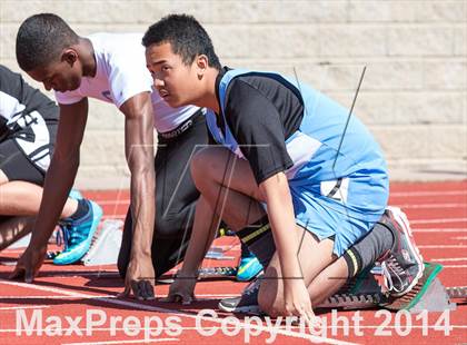 Thumbnail 1 in CAL Invitational Boys Track and Field photogallery.