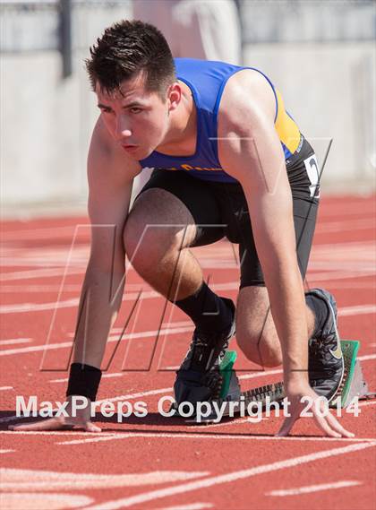Thumbnail 3 in CAL Invitational Boys Track and Field photogallery.