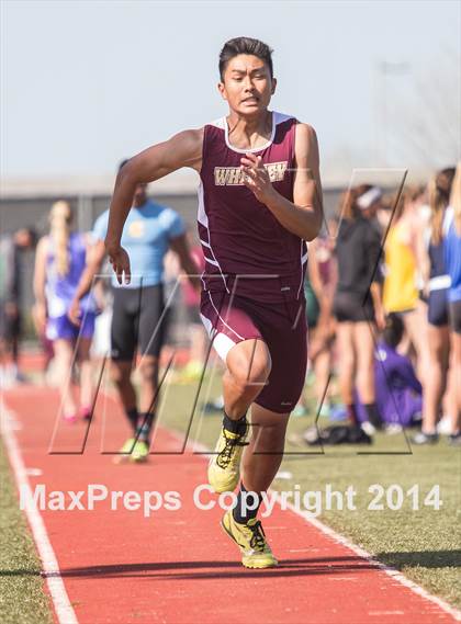 Thumbnail 2 in CAL Invitational Boys Track and Field photogallery.