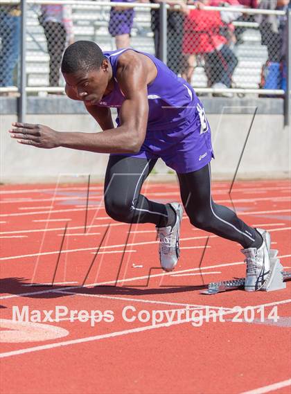 Thumbnail 2 in CAL Invitational Boys Track and Field photogallery.