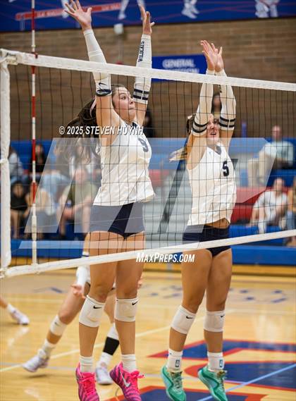 Thumbnail 3 in Wilsonville @ La Salle photogallery.