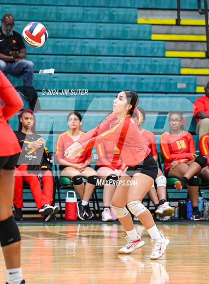 Thumbnail 3 in Caldwell vs Stafford (UIL Volleyball 4A D2 Bi-District) photogallery.