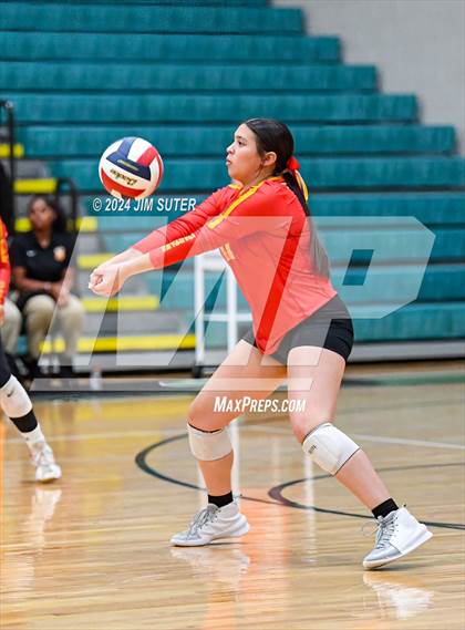 Thumbnail 3 in Caldwell vs Stafford (UIL Volleyball 4A D2 Bi-District) photogallery.
