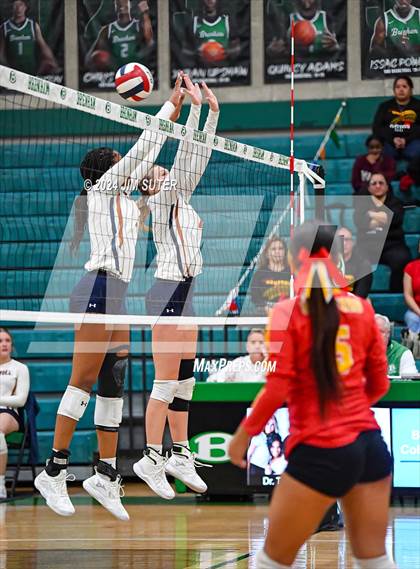 Thumbnail 2 in Caldwell vs Stafford (UIL Volleyball 4A D2 Bi-District) photogallery.
