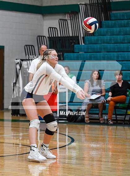Thumbnail 1 in Caldwell vs Stafford (UIL Volleyball 4A D2 Bi-District) photogallery.