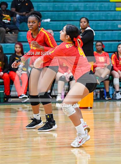 Thumbnail 3 in Caldwell vs Stafford (UIL Volleyball 4A D2 Bi-District) photogallery.