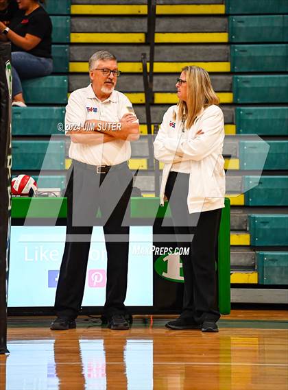 Thumbnail 2 in Caldwell vs Stafford (UIL Volleyball 4A D2 Bi-District) photogallery.
