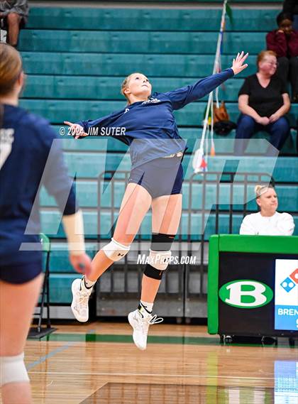 Thumbnail 2 in Caldwell vs Stafford (UIL Volleyball 4A D2 Bi-District) photogallery.