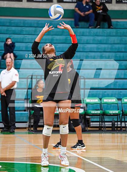 Thumbnail 3 in Caldwell vs Stafford (UIL Volleyball 4A D2 Bi-District) photogallery.