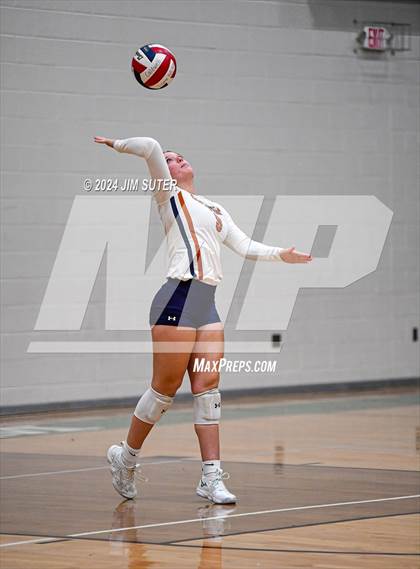 Thumbnail 1 in Caldwell vs Stafford (UIL Volleyball 4A D2 Bi-District) photogallery.