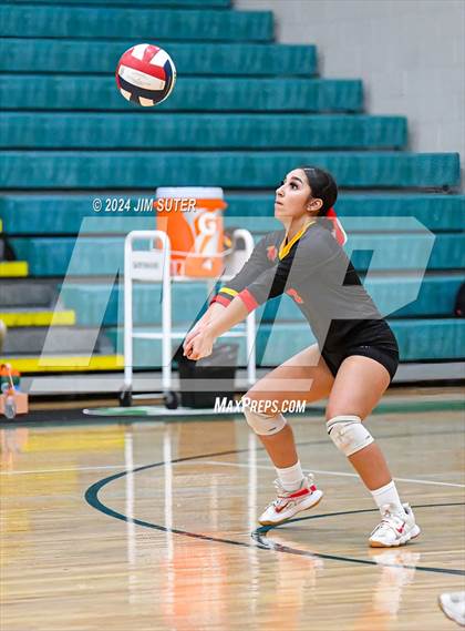Thumbnail 1 in Caldwell vs Stafford (UIL Volleyball 4A D2 Bi-District) photogallery.