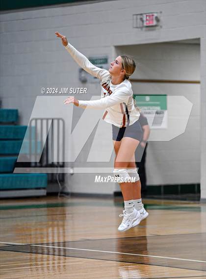 Thumbnail 1 in Caldwell vs Stafford (UIL Volleyball 4A D2 Bi-District) photogallery.