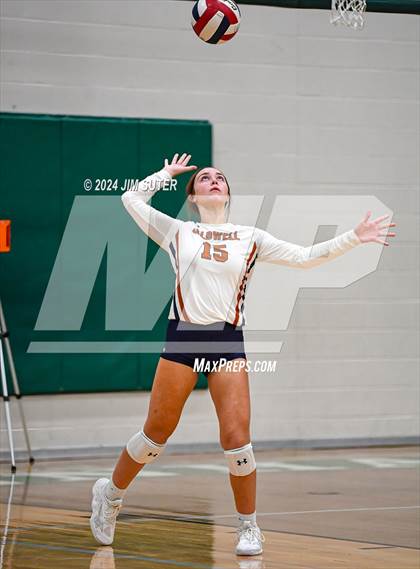 Thumbnail 3 in Caldwell vs Stafford (UIL Volleyball 4A D2 Bi-District) photogallery.
